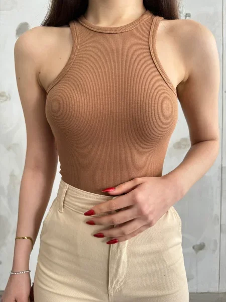 Bluză Bi̇keli̇fe cu gât halter maro