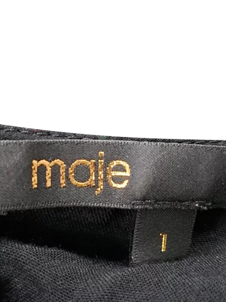 Gėlėta raštuota midi suknelė Maje iki kelių juoda