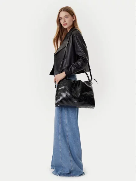 Táska Guess Amys fekete