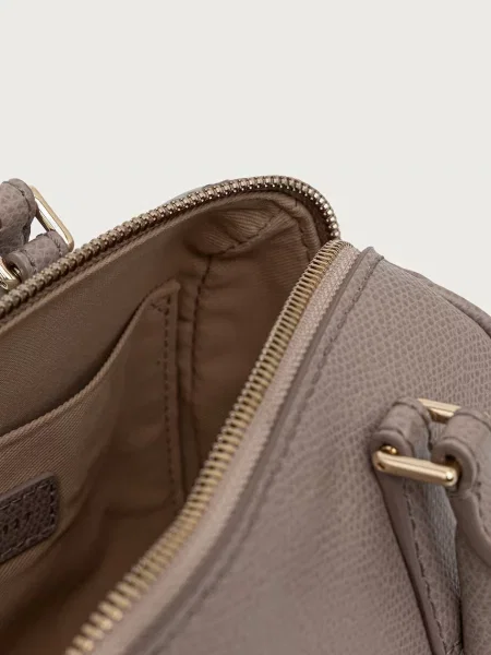 Кожаная сумка через плечо Furla