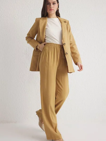 Pantaloni Trendyol maro