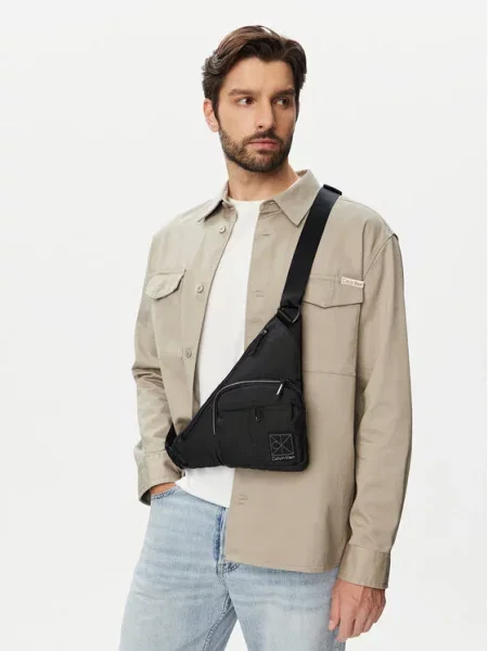 Crossover torbica Calvin Klein Utility Emblem Aop Crossbody crna