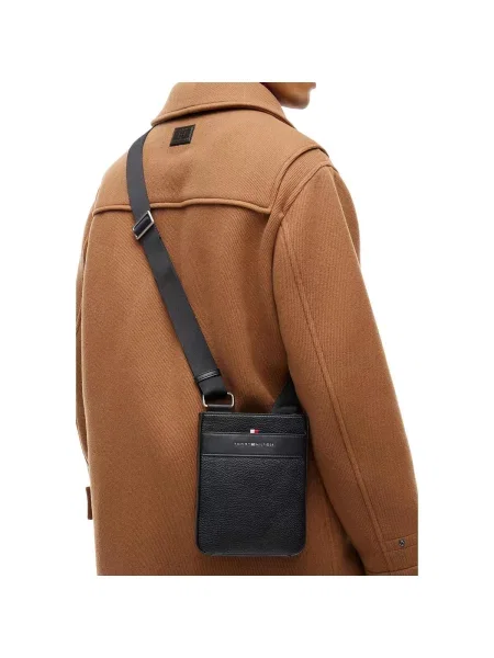 Geantă crossover Tommy Hilfiger negru