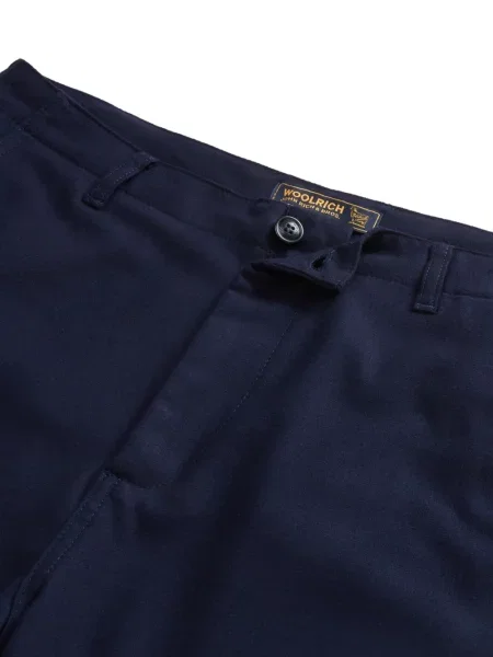 Pantaloni chino Woolrich de flanelă albastru