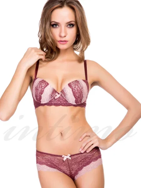 Комплект белья: бюстгальтер с уплотнённой чашкой и трусики бразилиана червоні