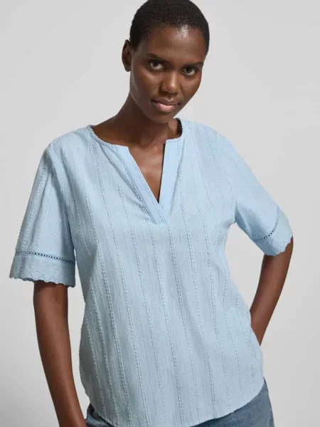 Bluzka o kroju regular fit z dekoltem w serek model Ane' Free/quent