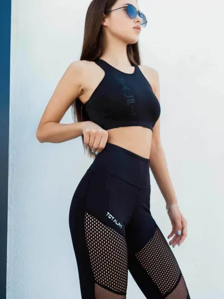 Спортивный топ Totalfit черный