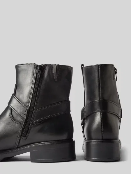 Buty skórzane z aplikacją Tamaris czarne