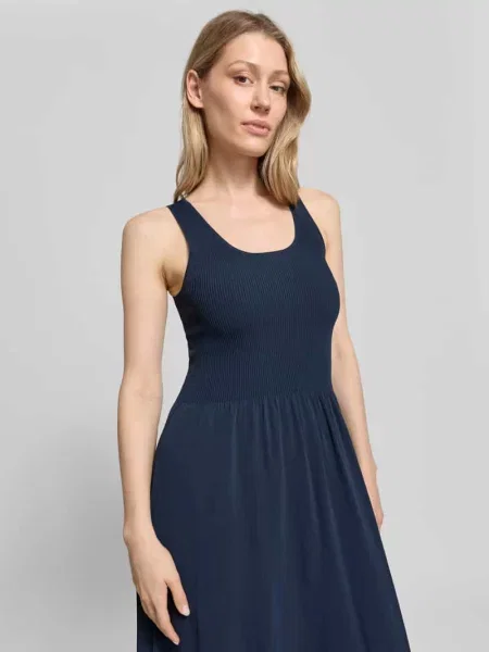 Linia a sukienka z dzianiny z mieszanka model CALIBRI' Weekend Max Mara granatowa