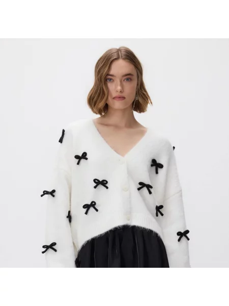 Reserved Svetr s mašlemi tělová