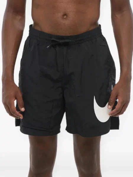 Scurt chiloți Nike cu imagine cu model floral negru