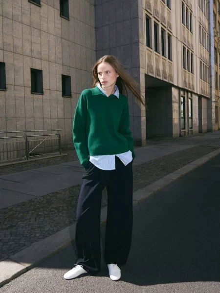 Sweter z dzianiny z kołnierzykiem polo ciemnozielony Kobieta S MANGO