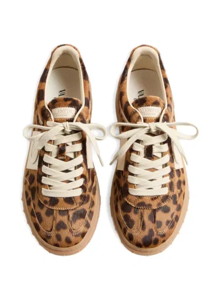 Sneakers Valentino Garavani με σχέδιο καφέ