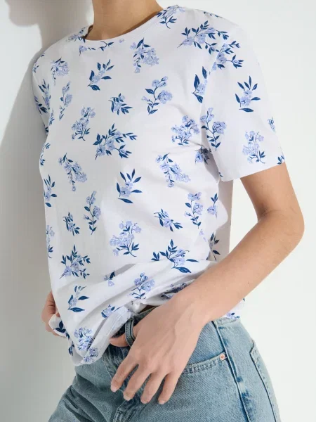 Футболка з квітковим візерунком other