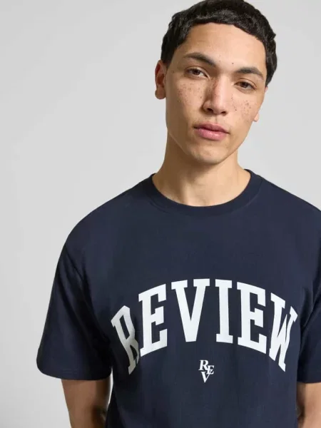 T-shirt z nadrukiem z logo i okrągłym dekoltem Review granatowa