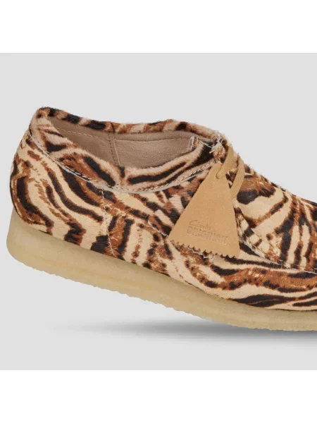 Pantofi Clarks Originals maro