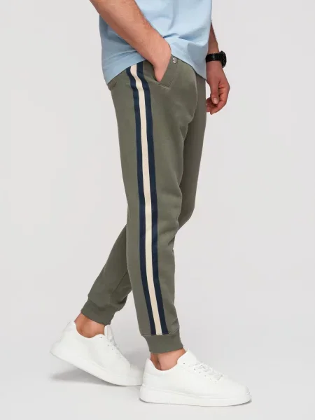 Ombre Pantaloni sport verde