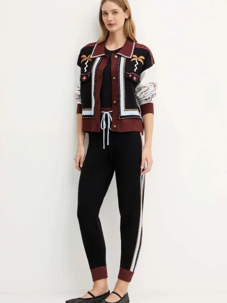 Спортивные штаны Never Fully Dressed с аппликацией черные