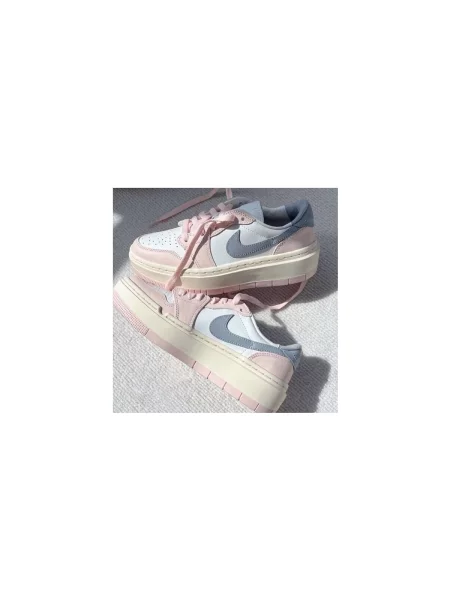 Pantofi Nike roz