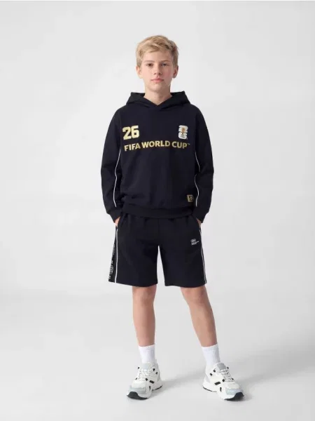 Reserved Pantaloni scurți din negru
