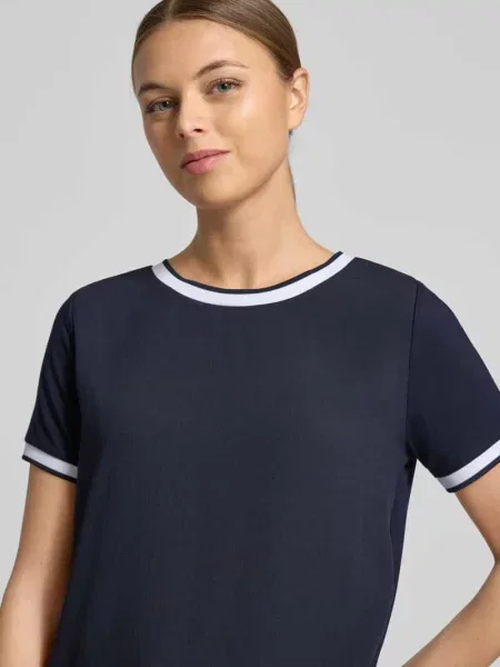 T-shirt o kroju regular fit z mieszanki More & More granatowa