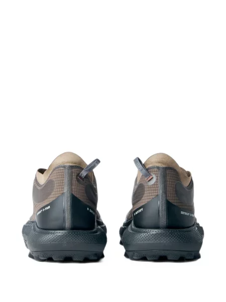 Sneakerși Satisfy plasă maro