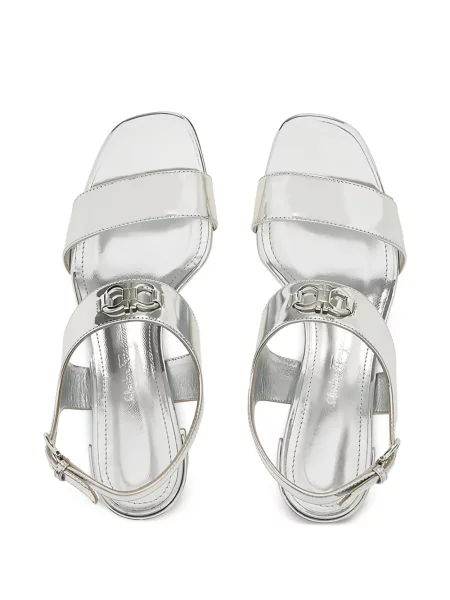 Δερμάτινα σανδάλια Ferragamo