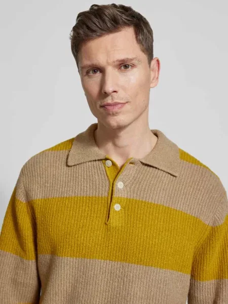 Sweter dzianinowy z kołnierzykiem polo model Kimse' Wood Wood żółty