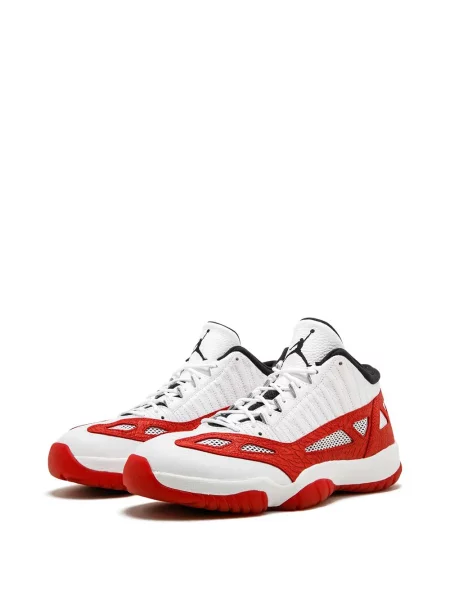 Retro stiliaus sportbačiai Jordan 11 Retro balta