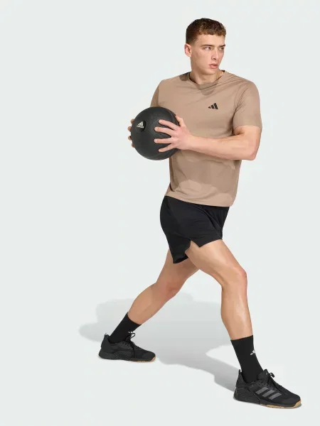 Спортивна футболка adidas Adidas Essentials перероблений коричневий
