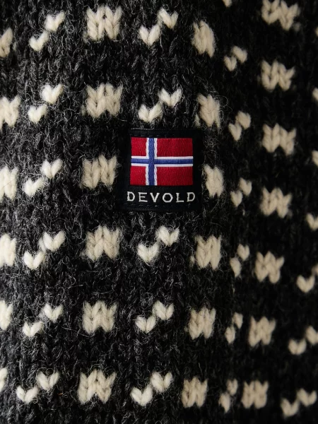 Шерстяной свитер Devold
