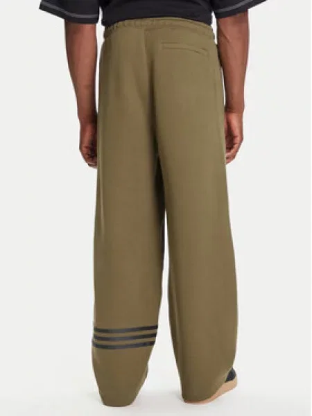 Teplákové kalhoty adidas olivový