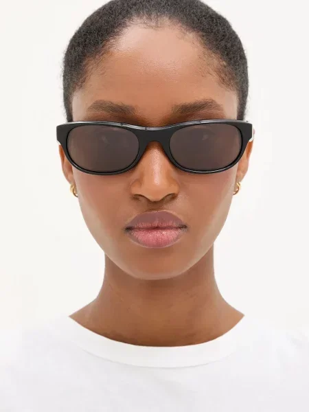 Солнцезащитные очки Jacquemus черные