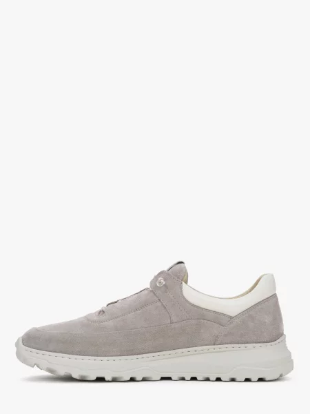 Sneakerși Estro bej