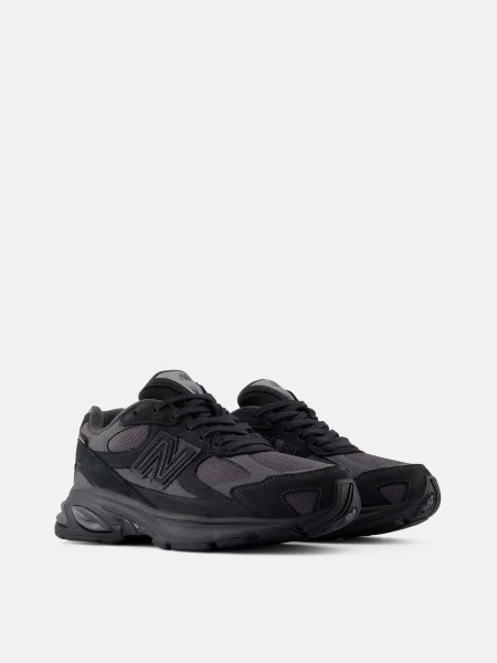 Замшевые повседневные кроссовки New Balance черные