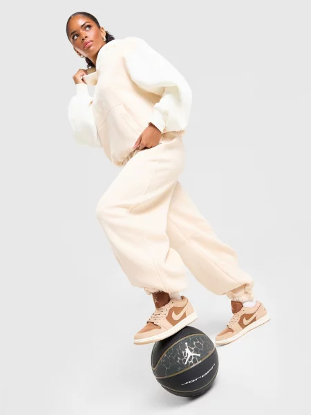 Jordan Spodnie W Brooklyn Fleece Jogger beżowe