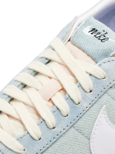 Sneakerși Nike Air Max cu șireturi din dantelă cu broderie roz