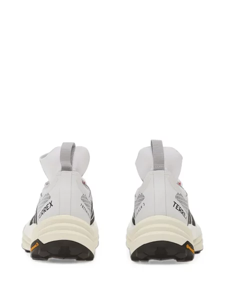 Бягане маратонки Adidas Terrex с качулка бяло