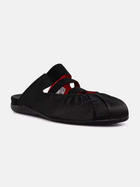 Papuci tip mules Puma din satin negru