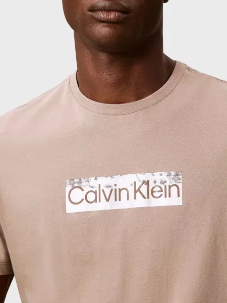 Футболка Calvin Klein бежева