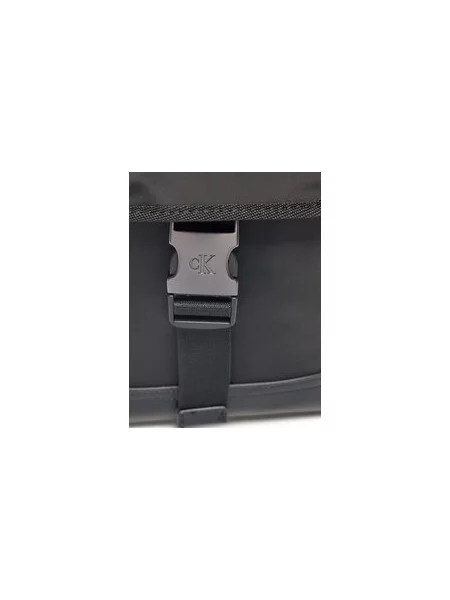 Calvin Klein Jeans Torbica za okrog pasu Speed Clip Ut Flap Reporter Ny črna