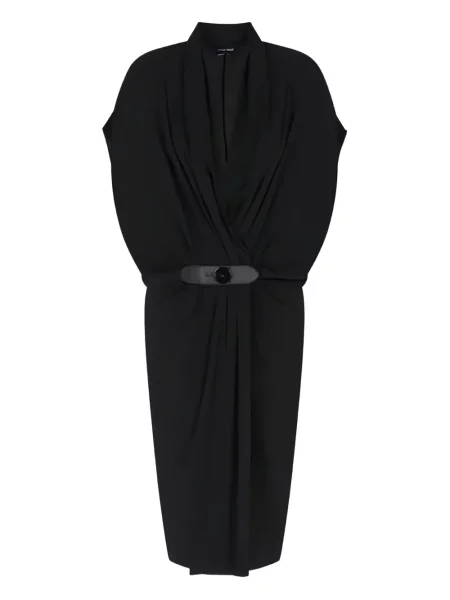 Rochie Giorgio Armani drapată de costum negru