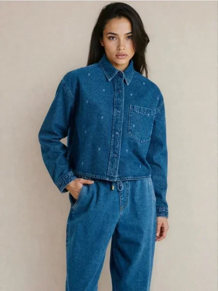 Джинсова сорочка з вишитими квітами синій