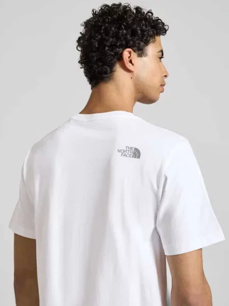 T-shirt o kroju regular fit z czystej bawełny model ‘MOUNTAIN LINE’ The North Face biała