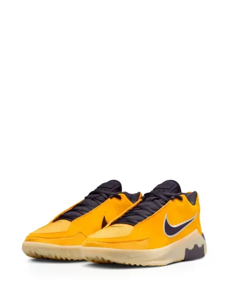 Sneakerși Nike Air Zoom alb