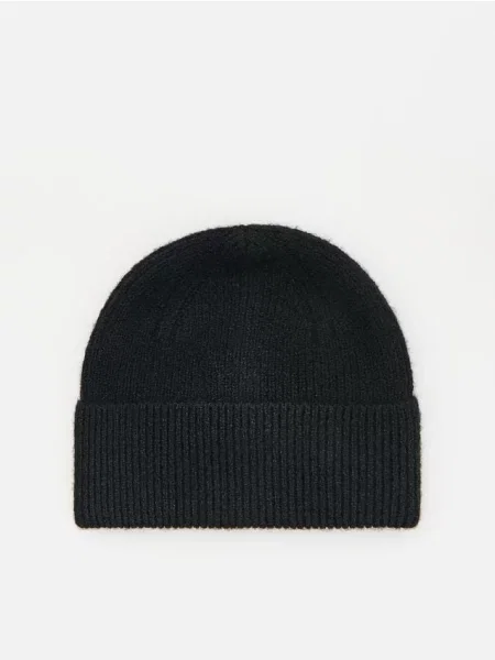 Reserved Căciulă Beanie negru
