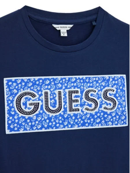 Každodenní šaty Guess