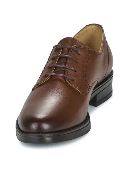 Pantofi Betty London maro