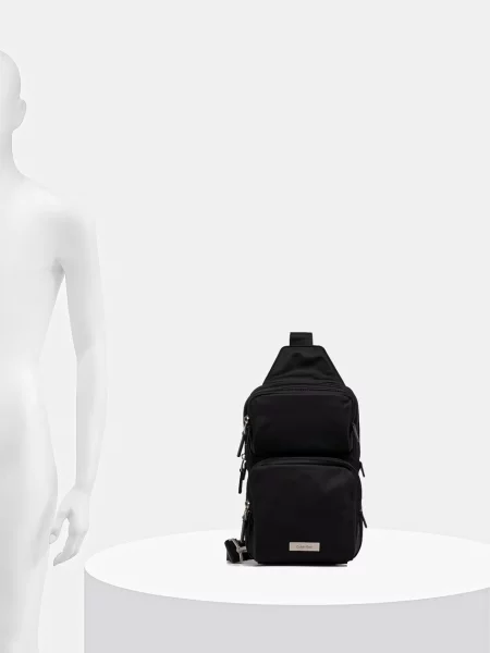 Calvin Klein Válltáska fekete
