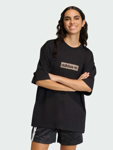 Футболка adidas чорний